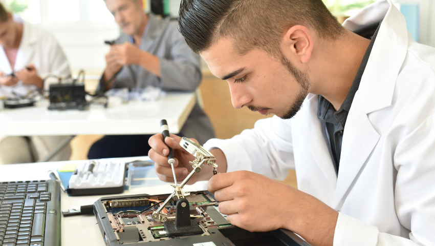 Estudiante AIEP Reconocimiento de Experiencia Laboral.