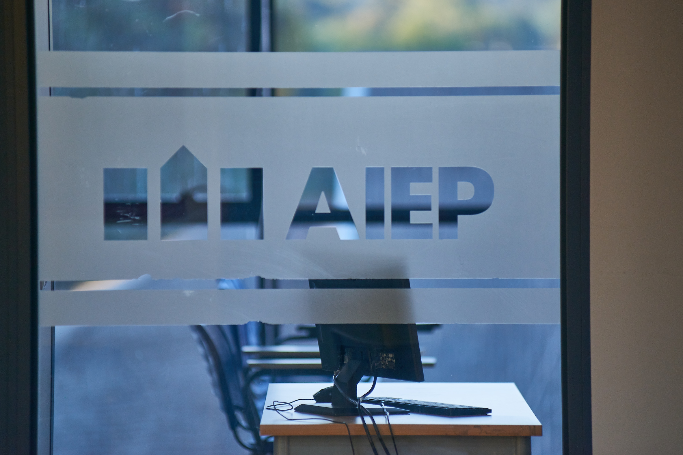 logo aiep ventana