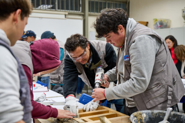 alumnos laboratorio aiep talca