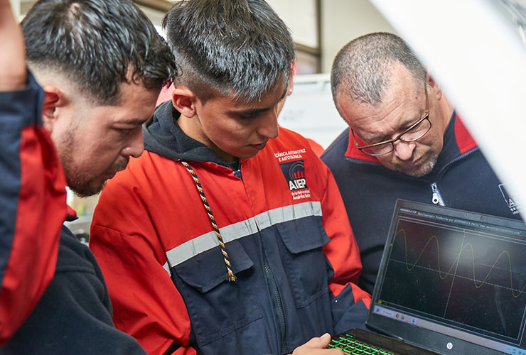 electromovilidad alumnos profesor AIEP