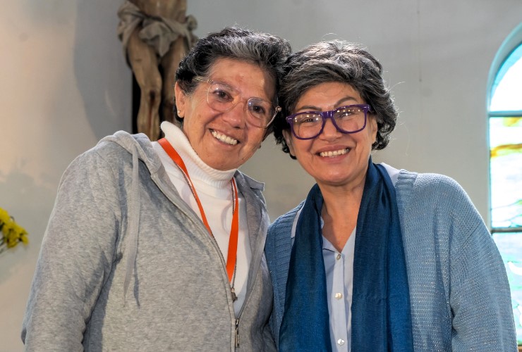 Solange y Nelly obra AIEP Re-escritas en Centro Penitenciario Femenino