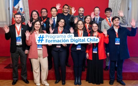 Estudiantes AIEP beca Huawei China