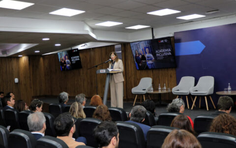 Actividad lanzamiento Academia Inclusiva microcertificaciones
