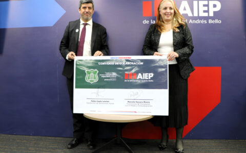 Firma acuerdo AIEP Gendarmería