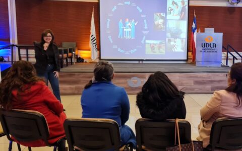 Tatiana Soto en congreso Salud UDLA