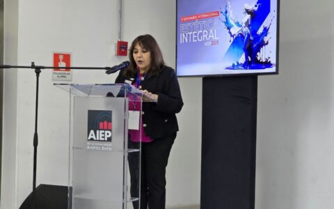 Isser Donoso Seminario Internacional Estética Integral AIEP