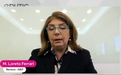 Rectora AIEP Loreto Ferrari en podcast Edutic Woman